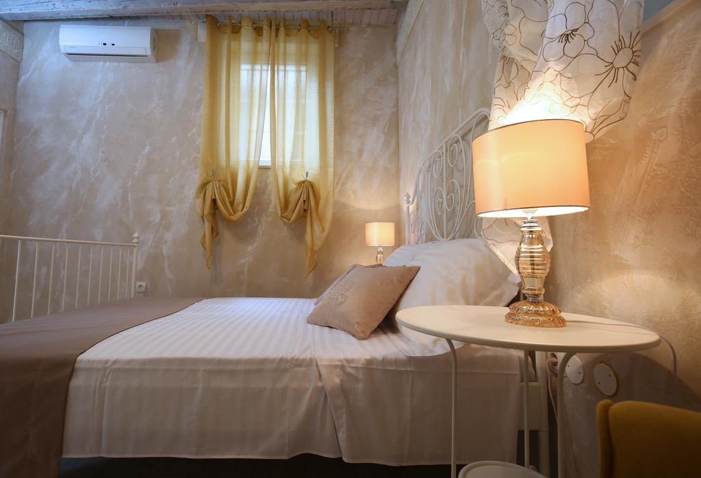Luxury Lidija Rooms สปลิท ภายนอก รูปภาพ